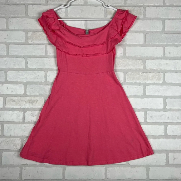 ASOS Pink Darling Dress, Size 2, ruffle top, off shoulder‎ or on shoulder - Picture 1 of 8